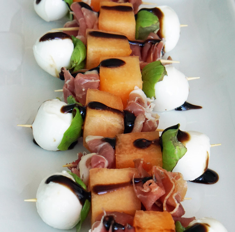 prosciutto and melon appetizer skewers